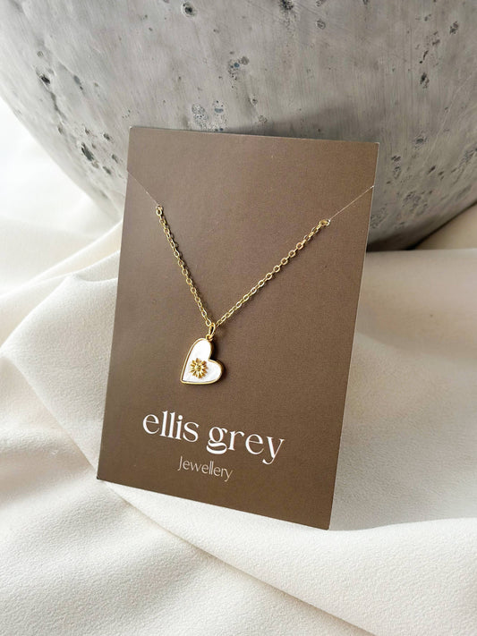 18k Gold Mother of Pearl Heart Pendant Necklace - EG4