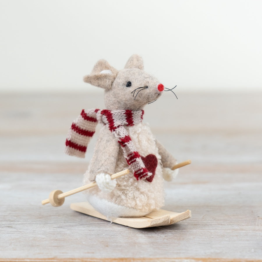 Felt Mouse on Skis