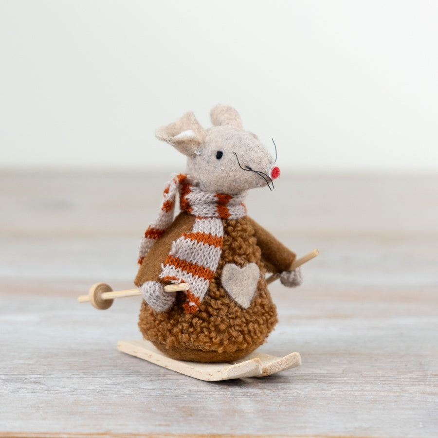 Felt Mouse on Skis