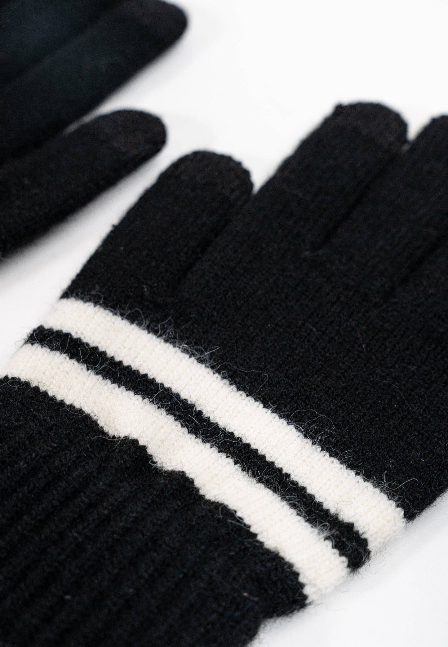 Knitted Stripe Gloves in Brown or Black
