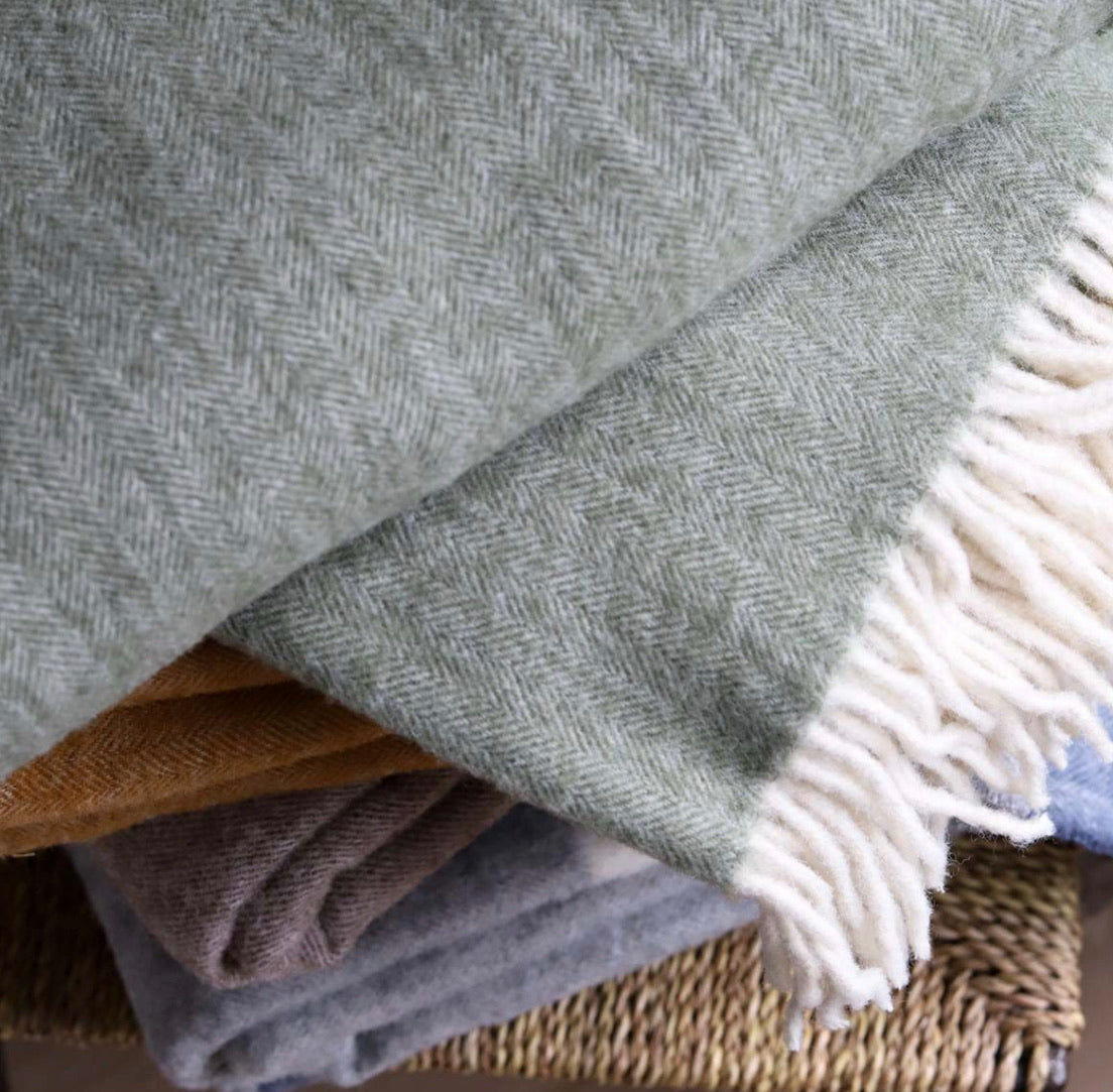 Throws & Blankets