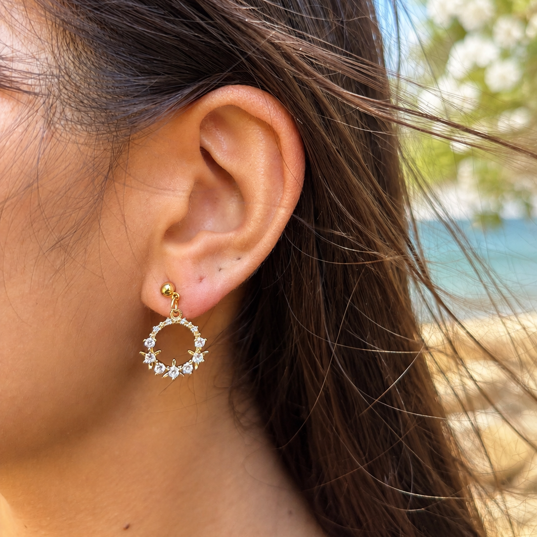 14ct Gold Plated Cubic Zirconia Floral Drop Earrings. OR91