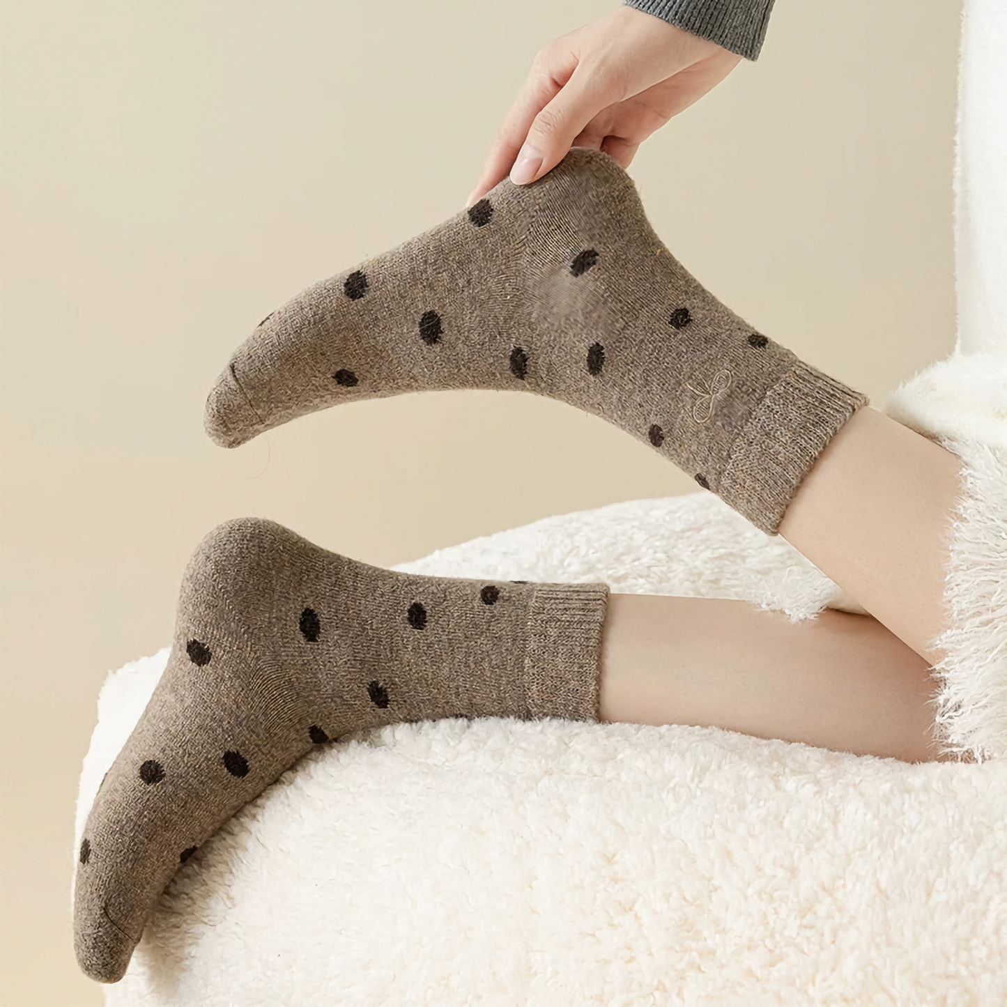 Winter Wool Bow Embroidery Socks