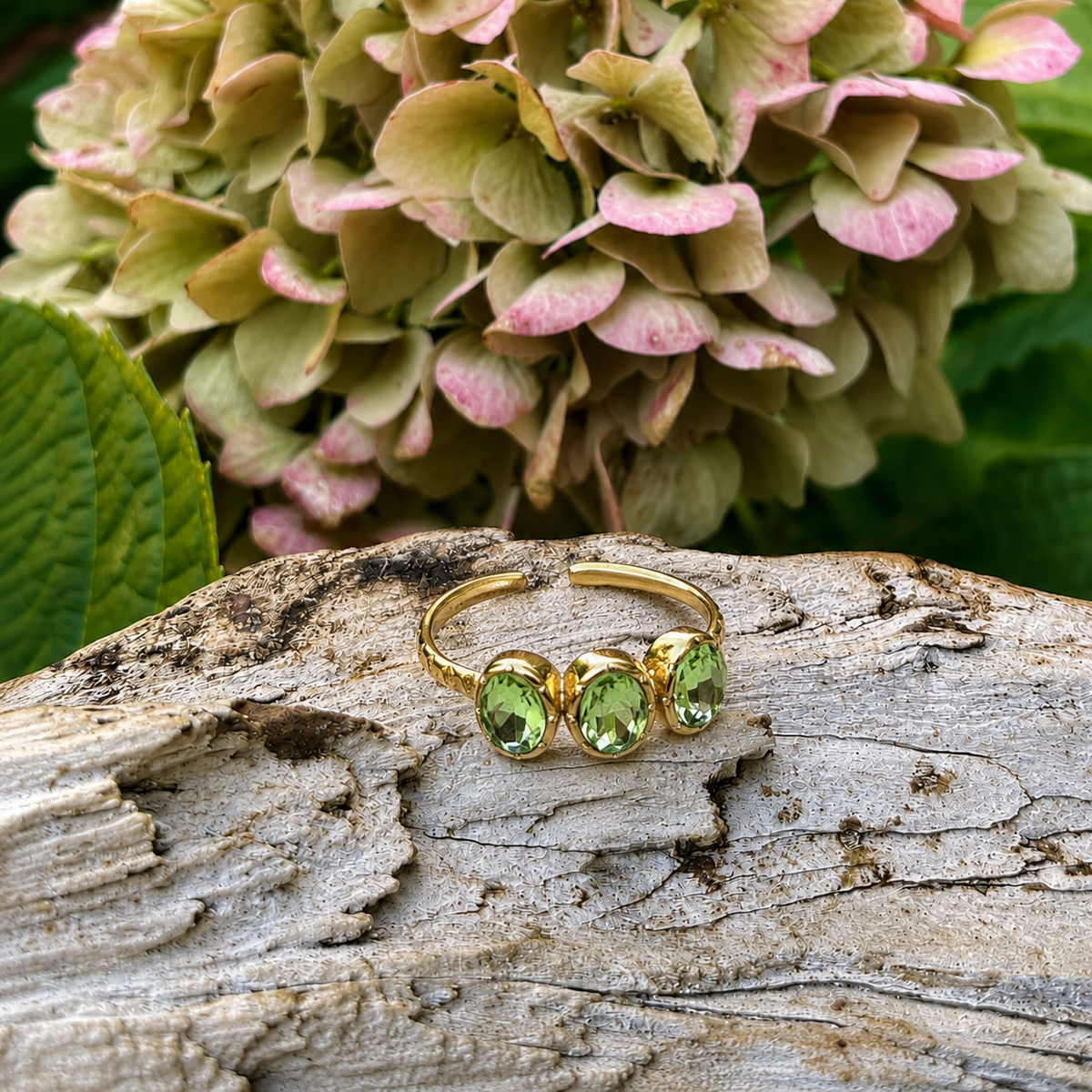 18ct Gold Plated Triple Faceted Glass Ring OR98