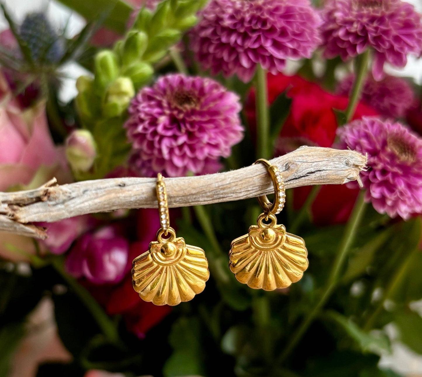 18ct Gold Plated Cubic Zirconia Shell Huggie Earrings OR11