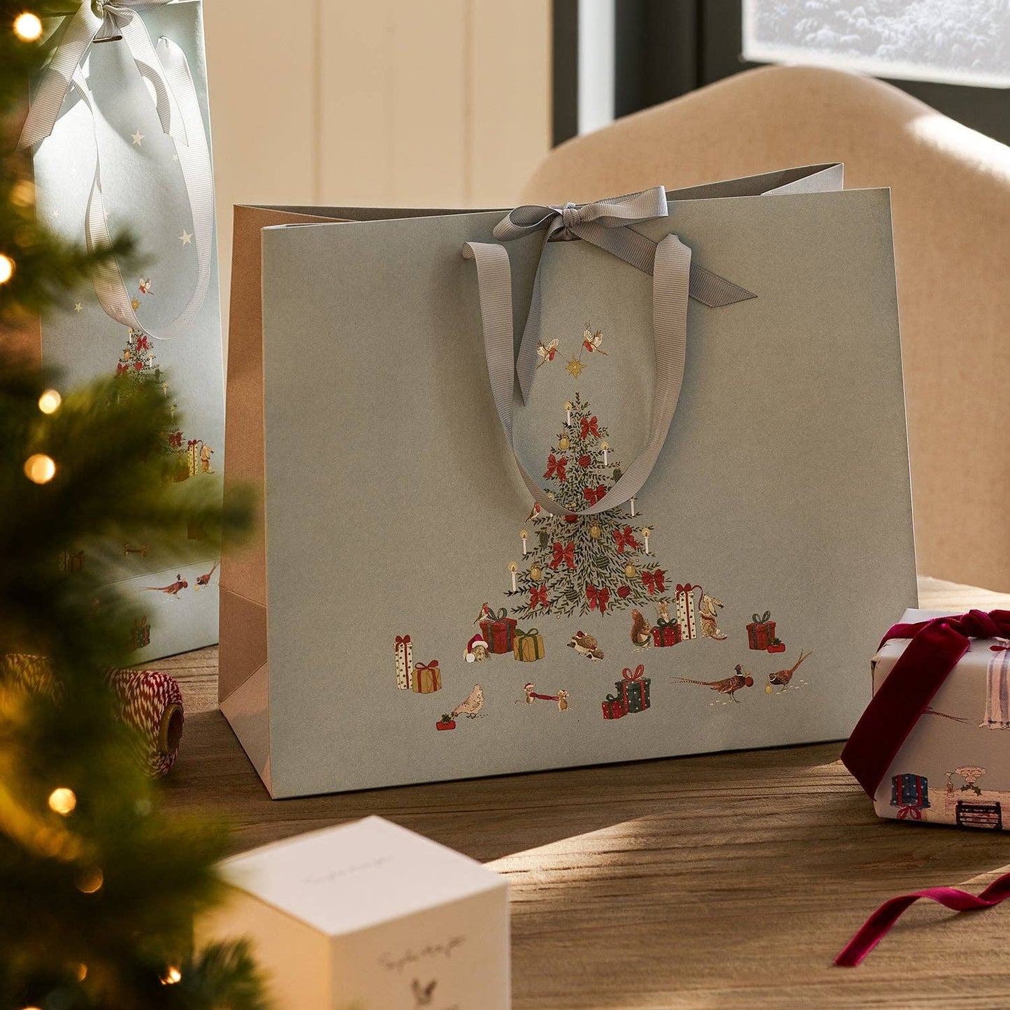 Cosy Christmas Gift Bag: 3 sizes