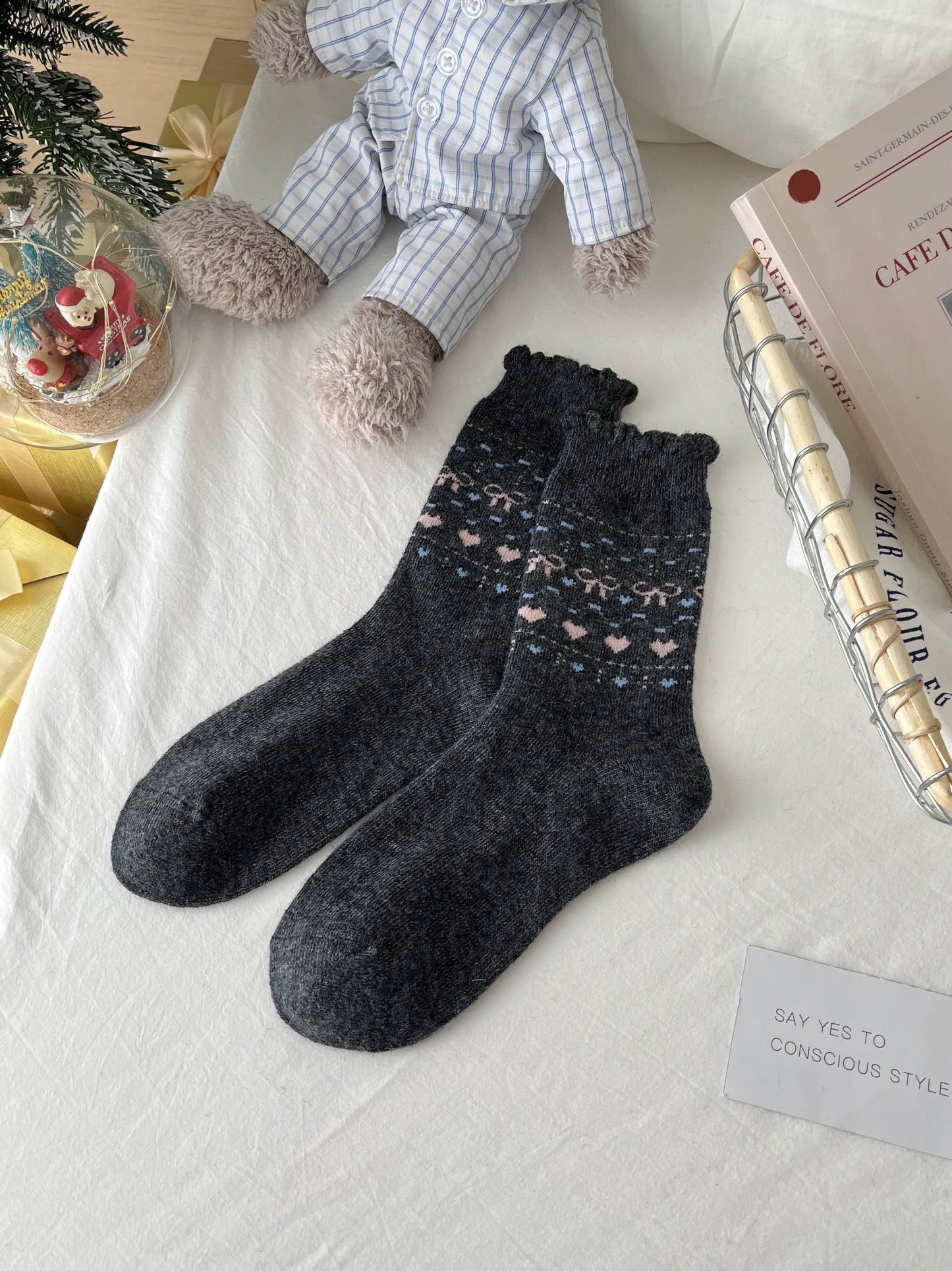 Bow & Heart Design Cream Wool Socks