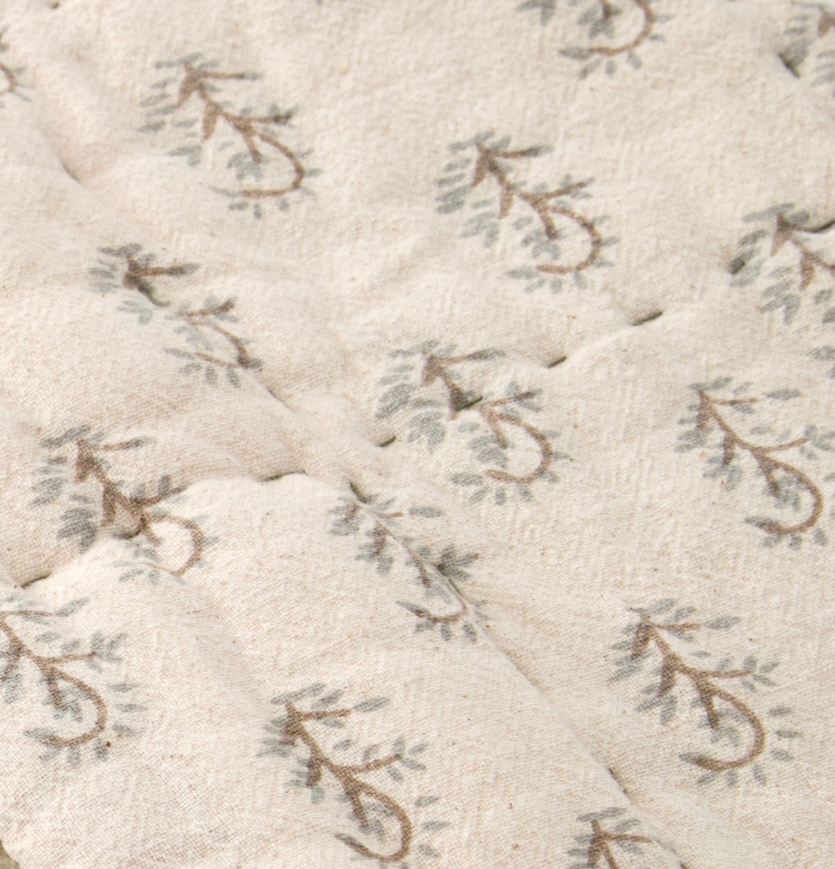 Matilda Velvet Ruffle Bedspread in Rosewood