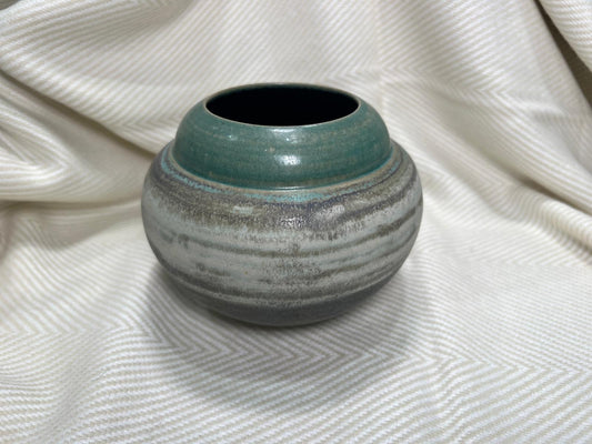 CE19 - Handmade Vase