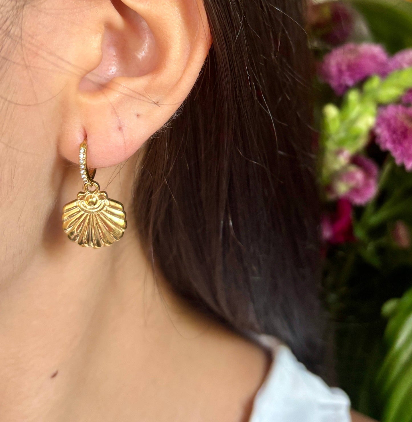 18ct Gold Plated Cubic Zirconia Shell Huggie Earrings OR11