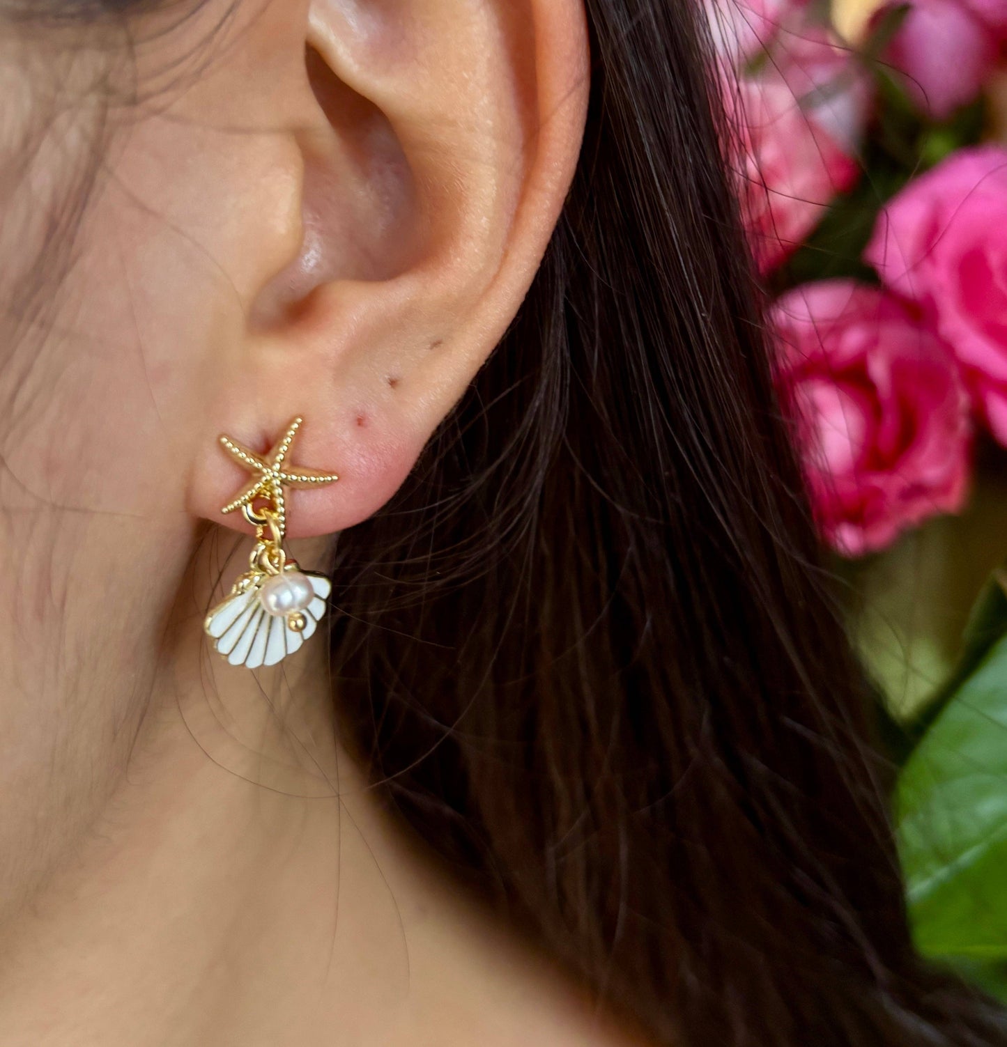 14ct Gold Plated Starfish Shell Earrings: White OR73