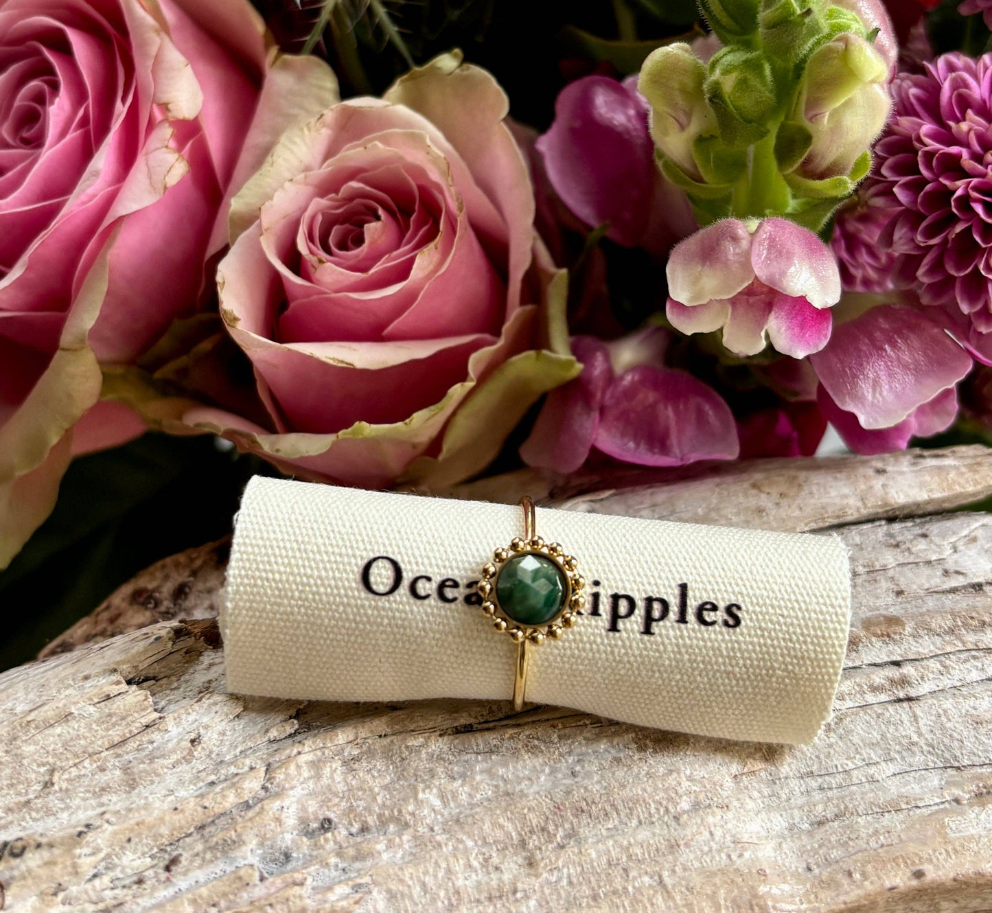 18ct Gold Plated Natural Stone Flower Ring: Aventurine OR39