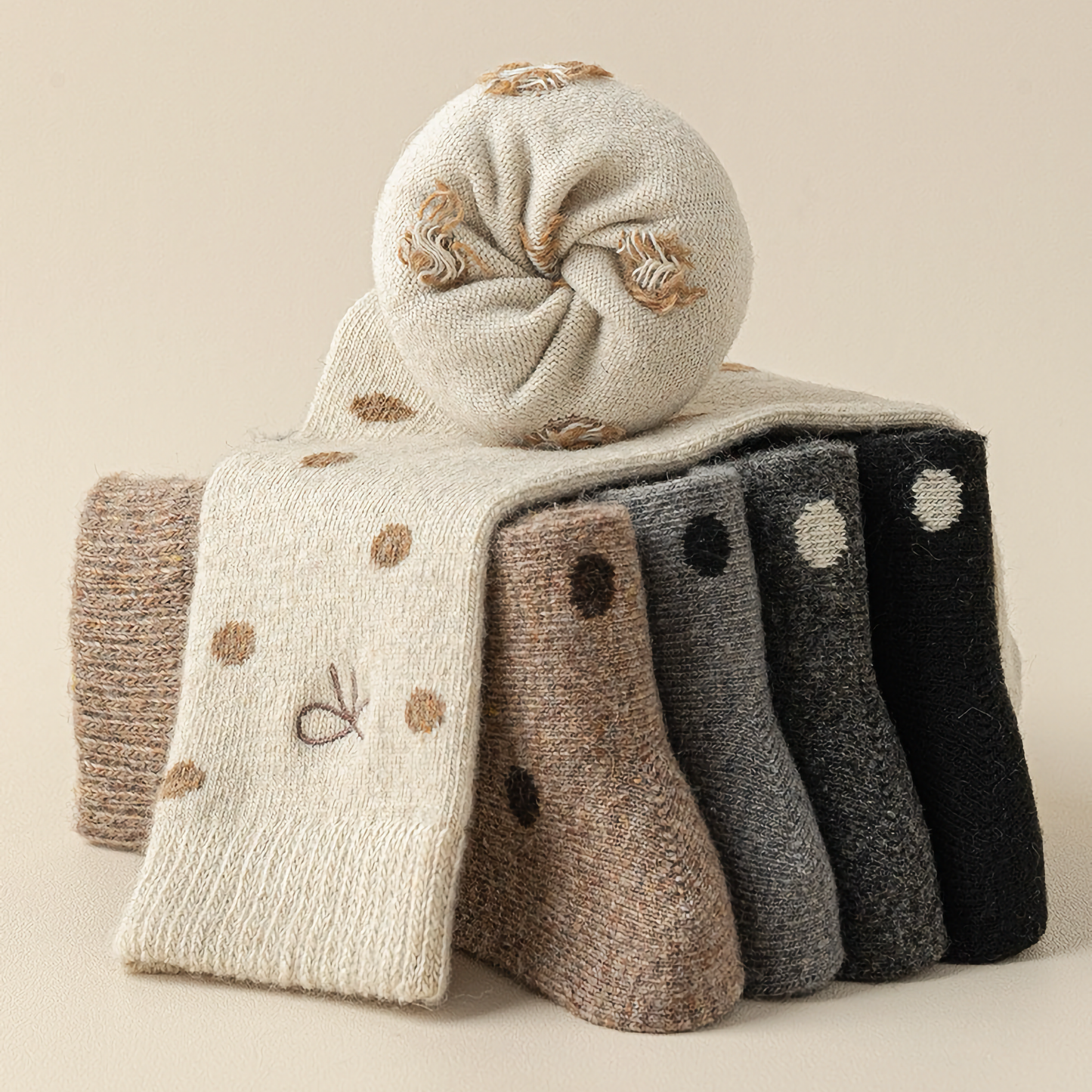 Winter Wool Bow Embroidery Socks