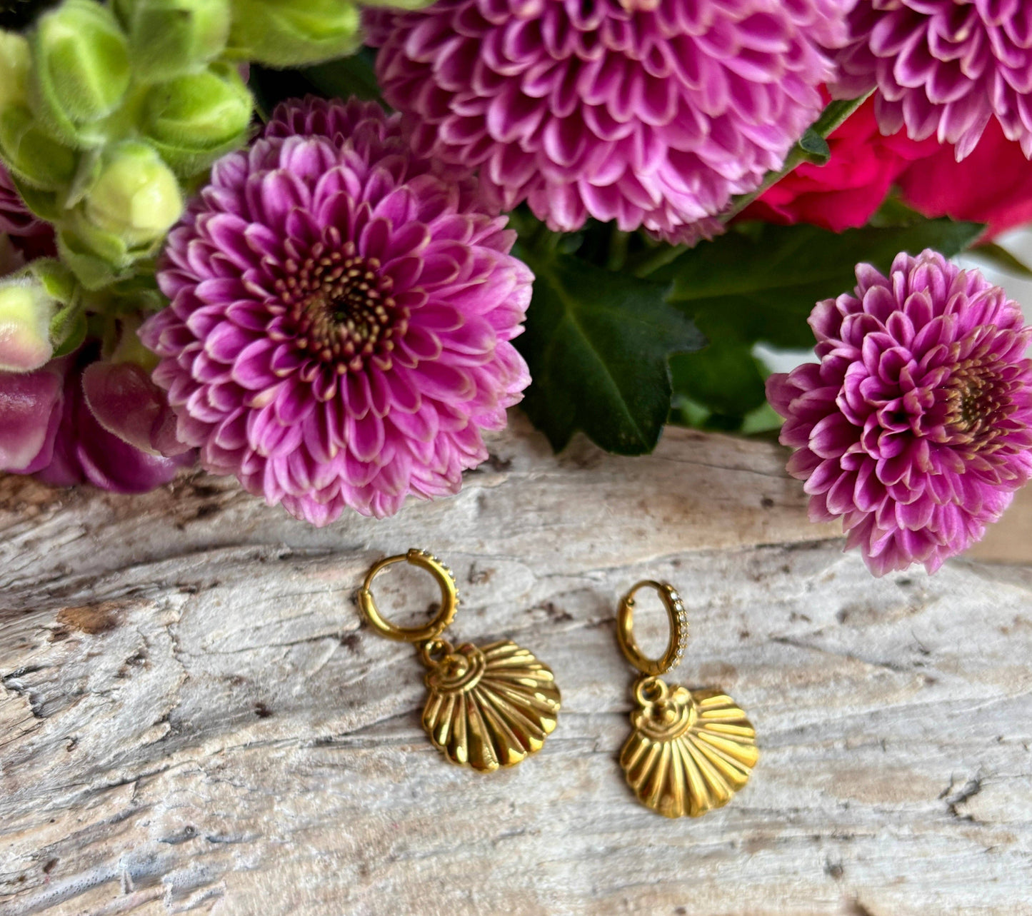 18ct Gold Plated Cubic Zirconia Shell Huggie Earrings OR11