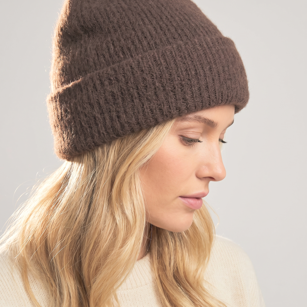 Textured Beanie Hat in Brown: One Size